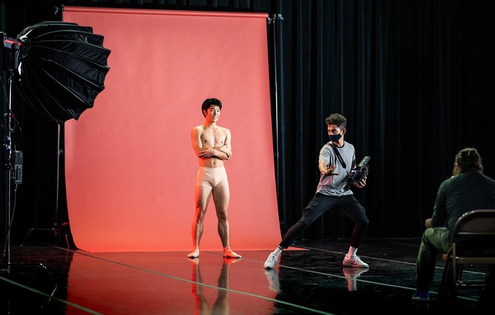 Hyuma Kiyosawa wears nude booty shorts and stands in front of a pink backdrop with his arms crossed at his bare chest. —Caroline. Practice What You Learn As with any sport, your time spent practicing is as important as the information you receive from your teachers. Dancers and choreographers use dance performances to express ideas and stories. The problem is that a lot of people don’t even do any practice from one lesson to another. Send it to Pointe editor and former dancer Amy Brandt at askamy@dancemedia.com. I always liked the 3:1 rule from Shall We Dance: 3 hours practice for 1 hour of lessons. Vocational training is subsidised here from age 8 and my daughter was recently accepted. In a typical work week as a Dancer, you can expect to work less than 40 hours per week. This past year, dance has taken a flying leap into the world of virtual performance, with dancer-led enterprises emerging along the way. A fuchsia dashed line runs down the middle of her body from her head to between her feet.
