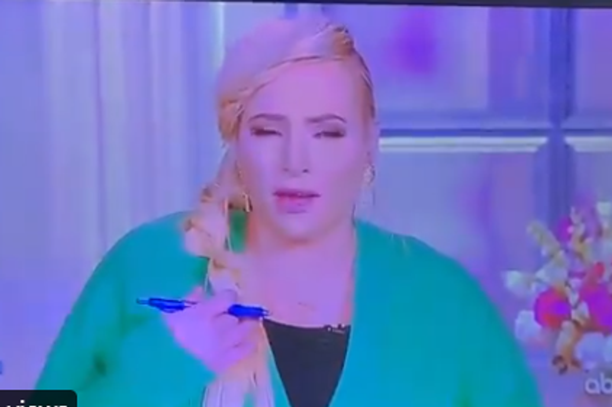 Meghan McCain Is First Responder To Hot Topics On 'The View,' WHAR HER VACCINE?