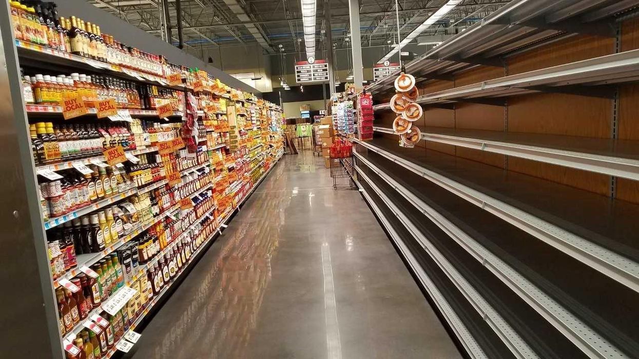 An H-E-B store in Texas let customers take groceries for free after losing power