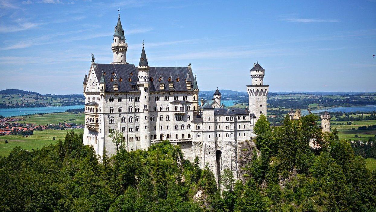 Tourists Break Down The Most F***ed Up Thing They've Ever Seen While Traveling