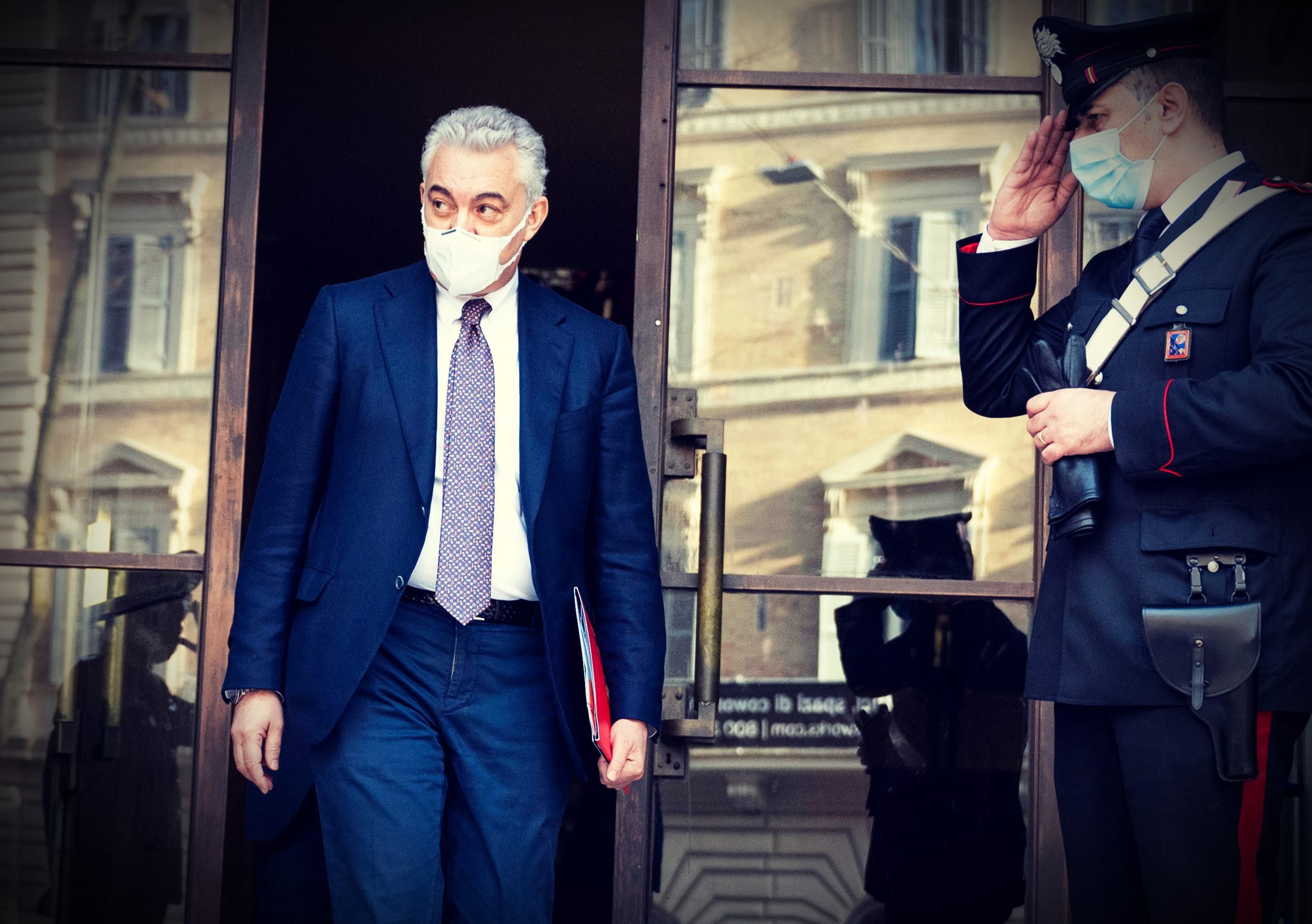 «Arcuri era agitato, parlò con Benotti. Carte a posto in vista dell’inchiesta»