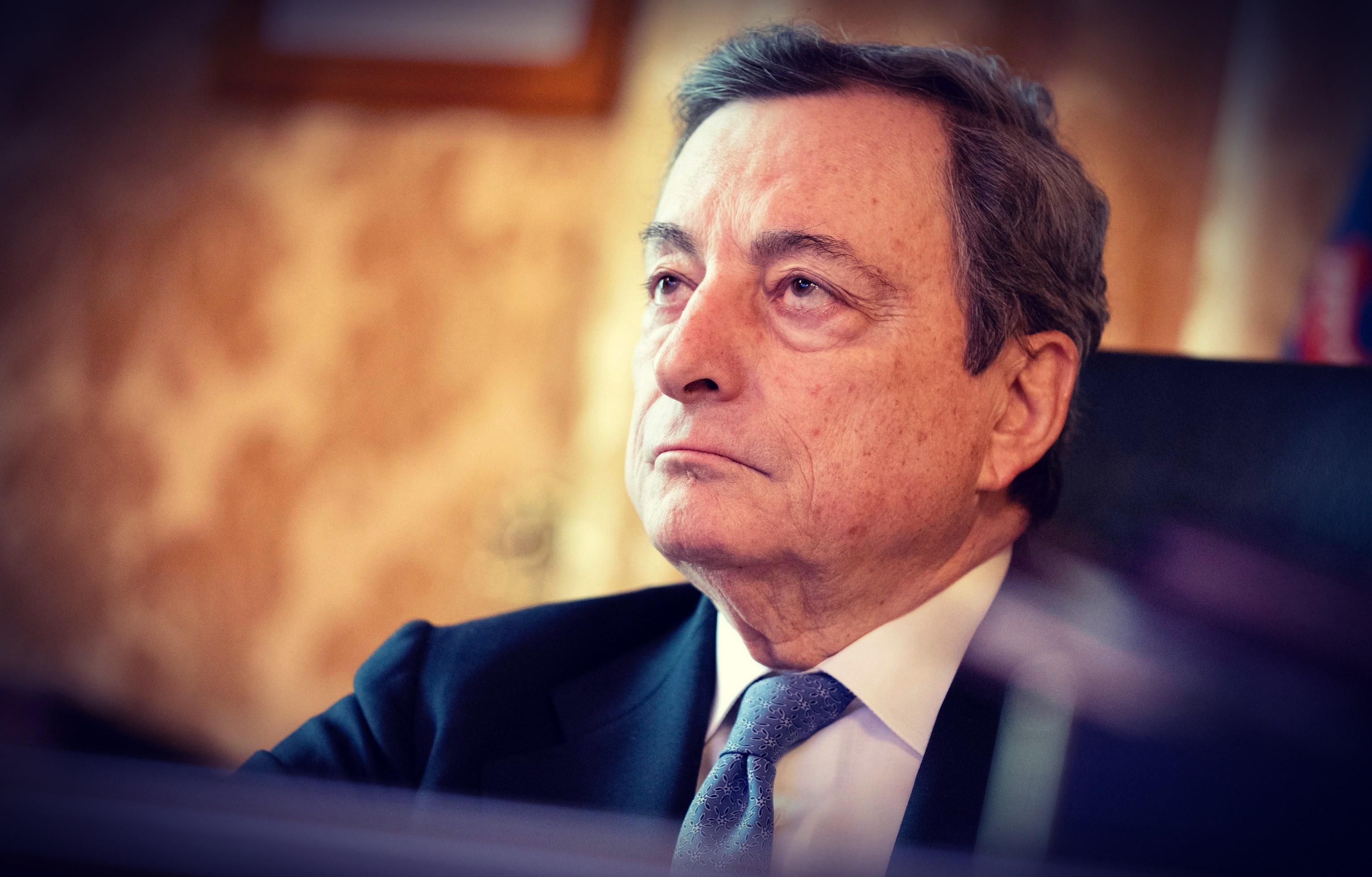 Cartellino arancione per tre Regioni. Istruzione a rischio e Pasqua blindata