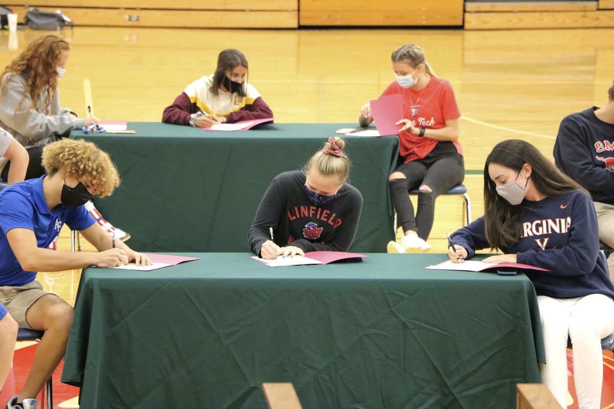 VYPE U: The Woodlands Signing Day