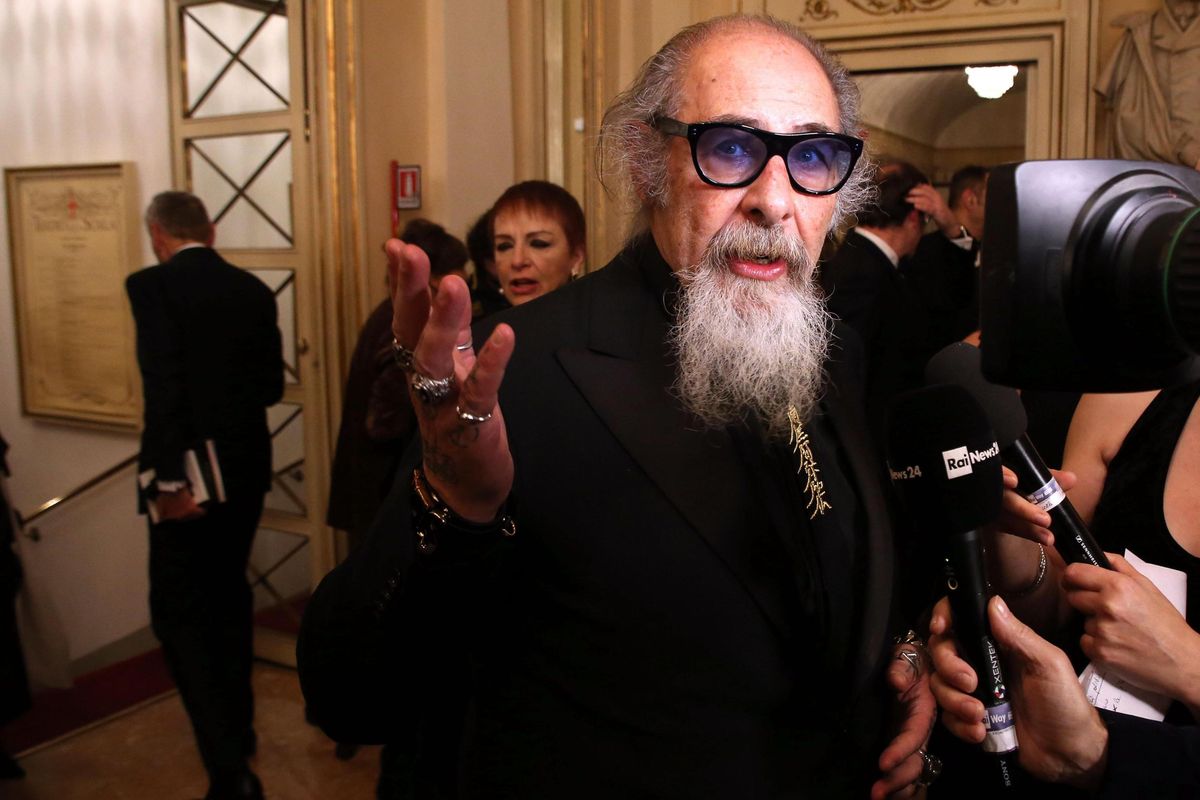 Roberto D’agostino «Politica bocciata: fallimento totale»