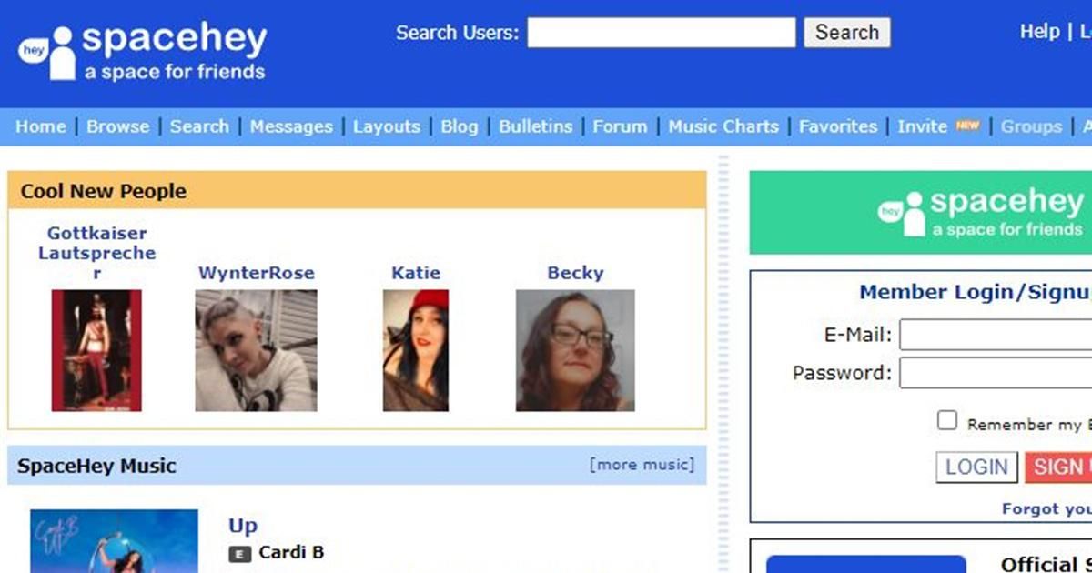A teenager has perfectly recreated Myspace and people are flocking to it