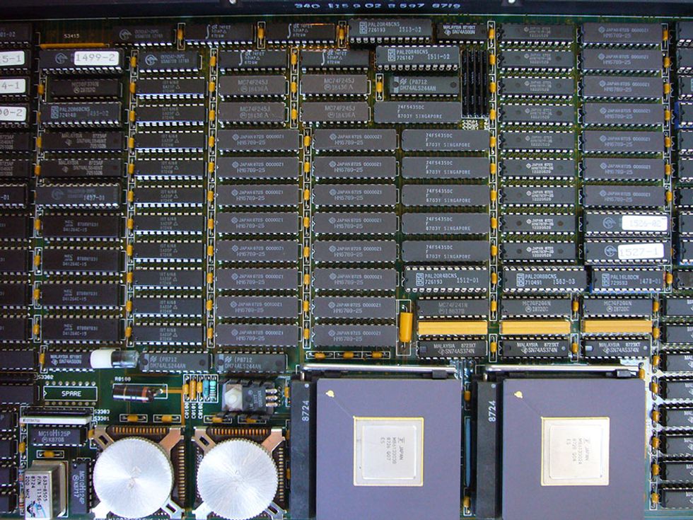 Chip Hall of Fame: Sun Microsystems SPARC Processor - IEEE Spectrum