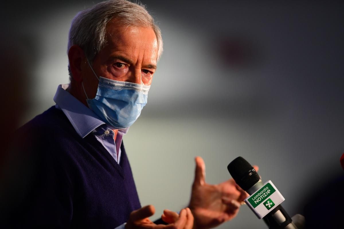 Veto di Speranza sul piano Bertolaso. E il Pd litiga sul federalismo vaccinale