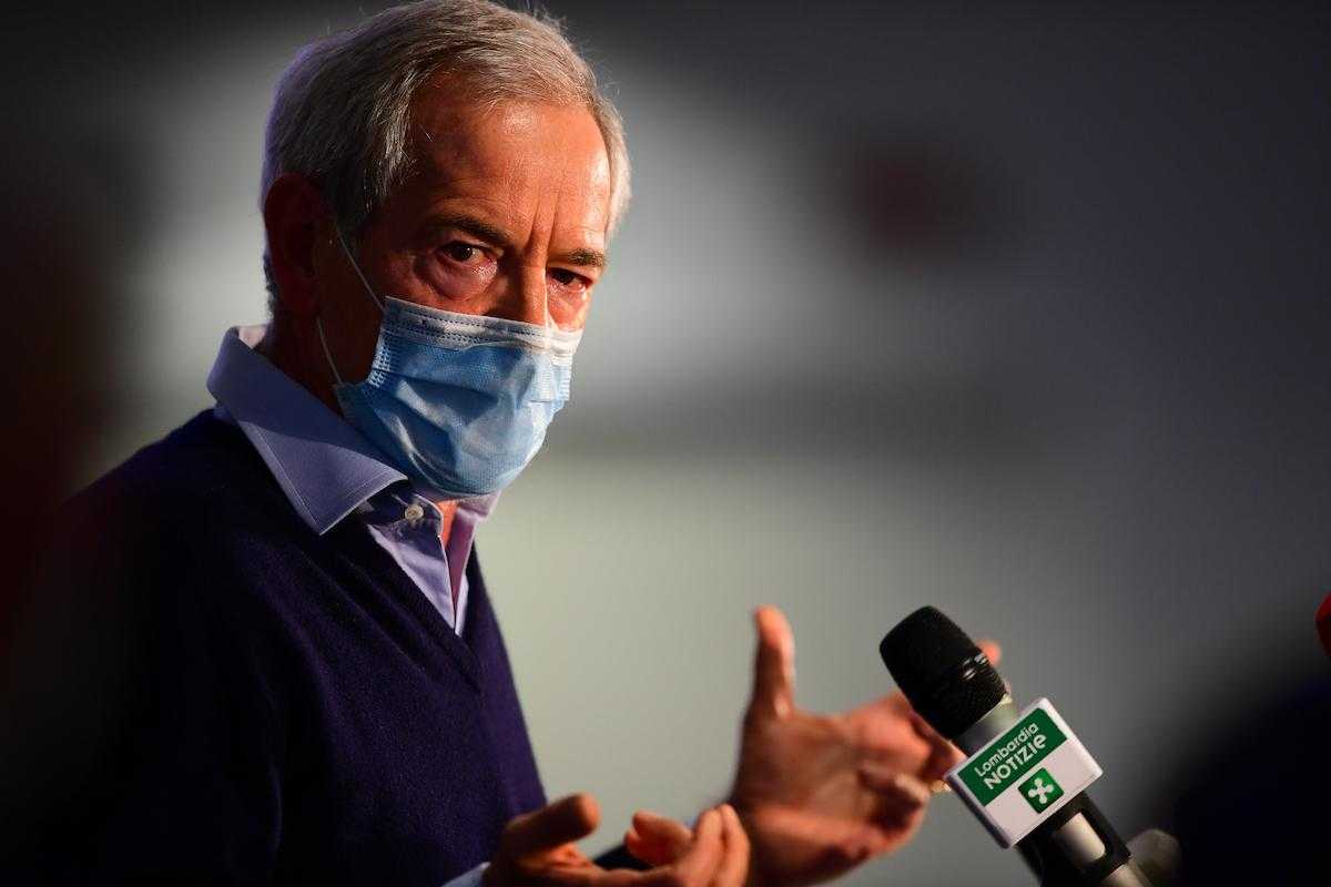 Veto di Speranza sul piano Bertolaso. E il Pd litiga sul federalismo vaccinale