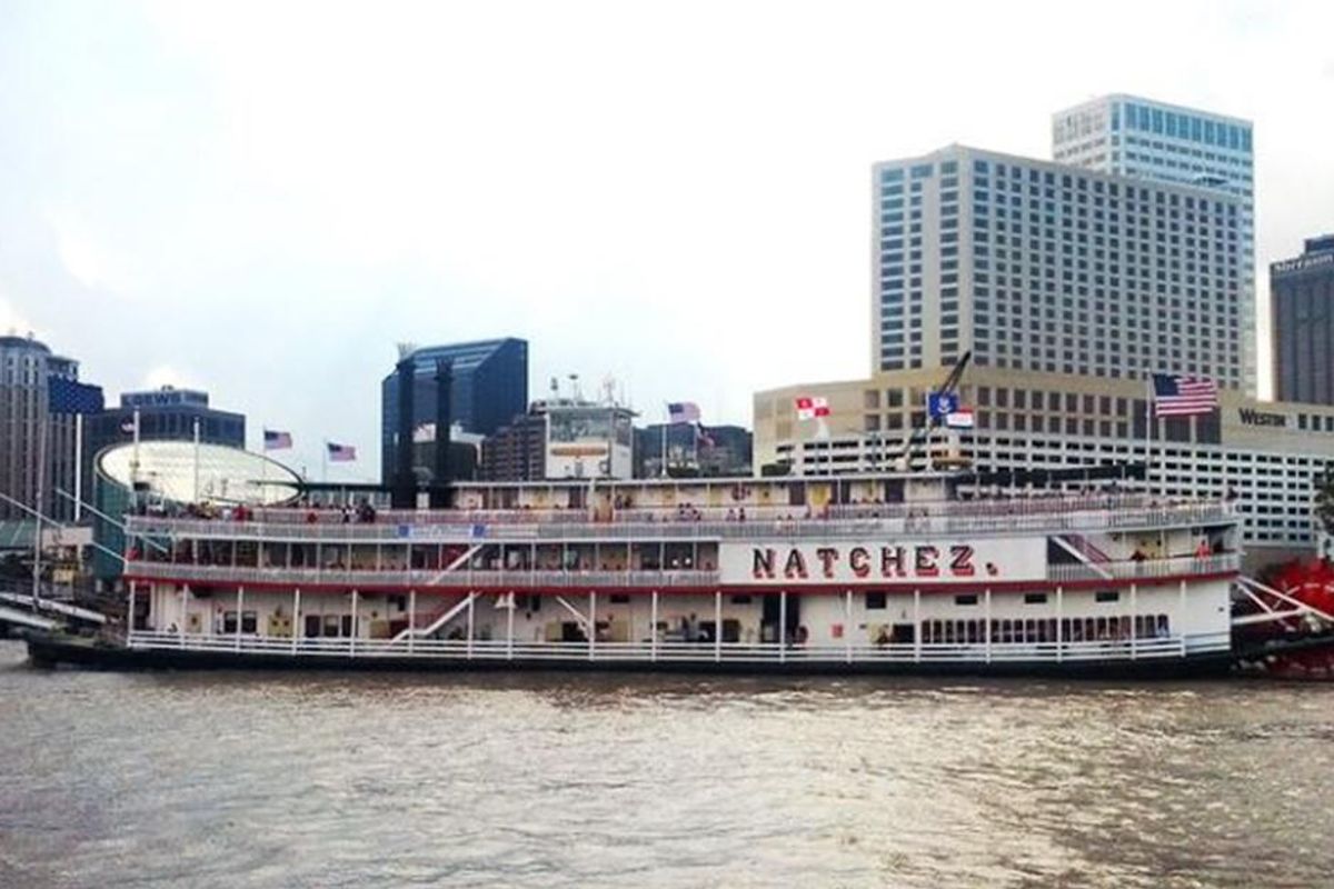 The city of Natchez Mississippi city will pay you $6,000 and $300 more a month to move there