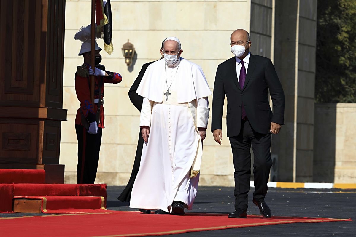 Il Papa in Iraq manda un messaggio a Biden