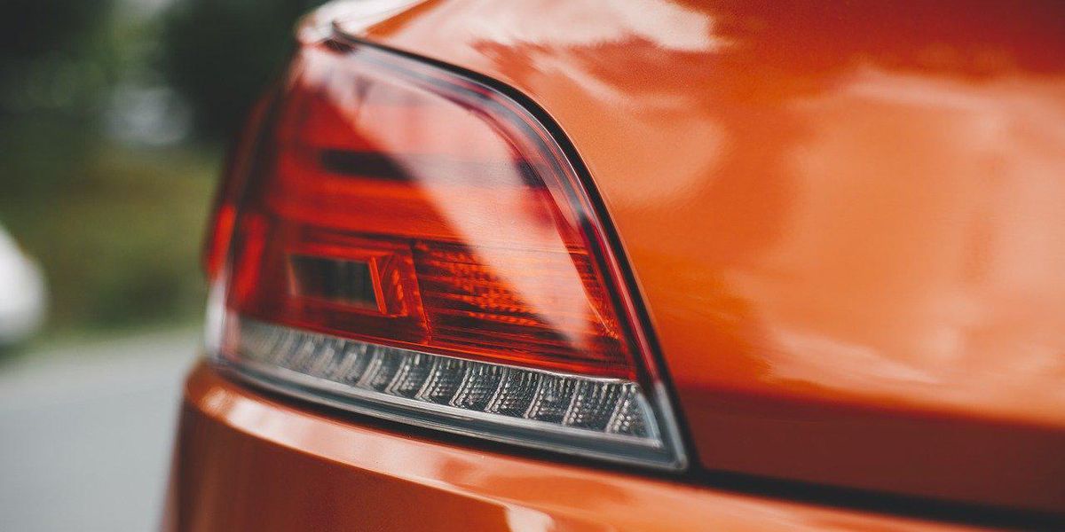 People Explain Which Things Should Always Be Kept In A Car In Case Of Emergency