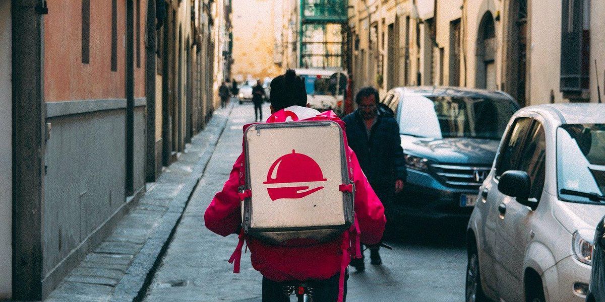 Food Delivery Workers Break Down The Strangest Interaction They've Had With A Customer
