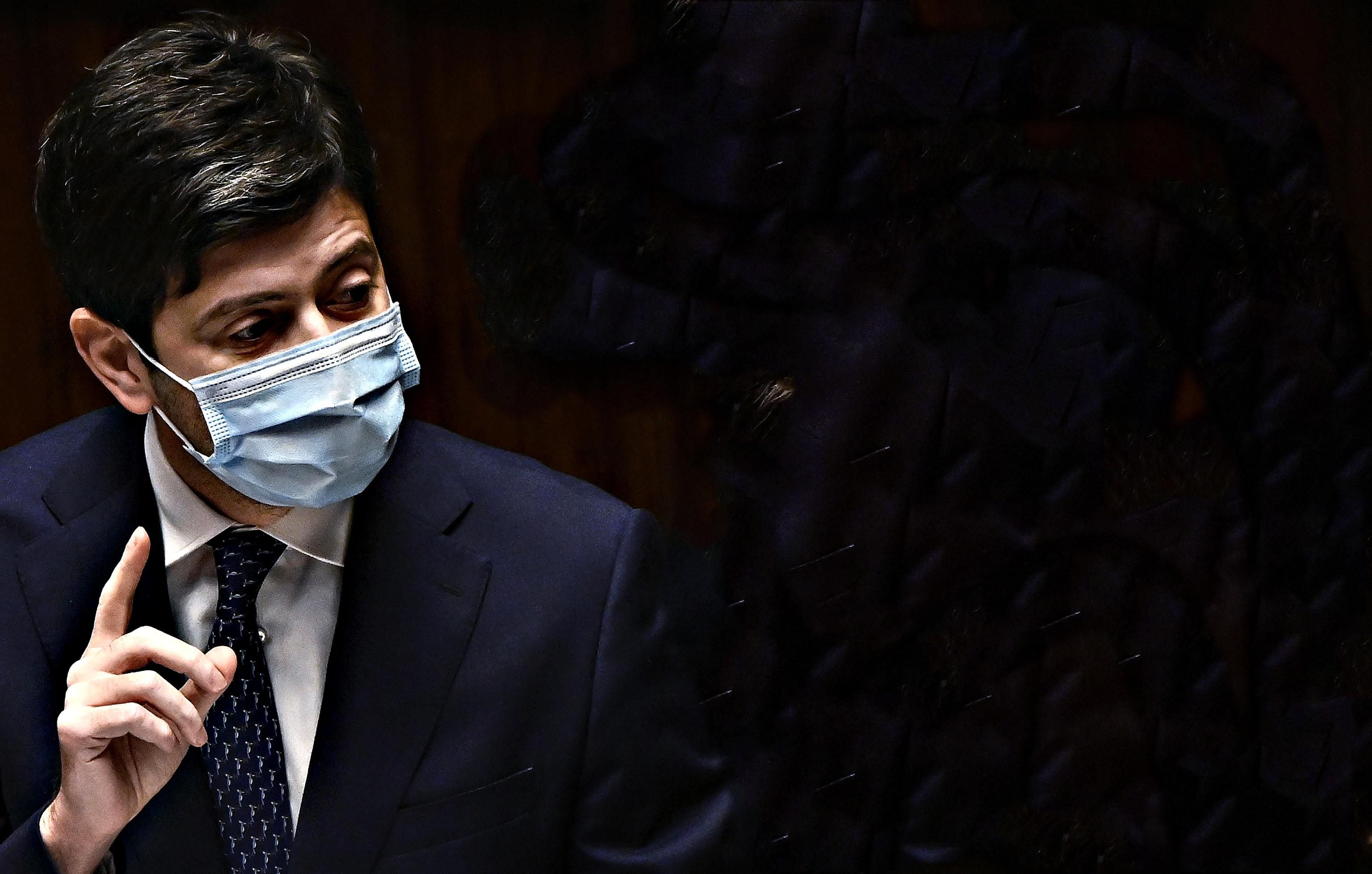 Il solito Speranza ci rivuole ai domiciliari