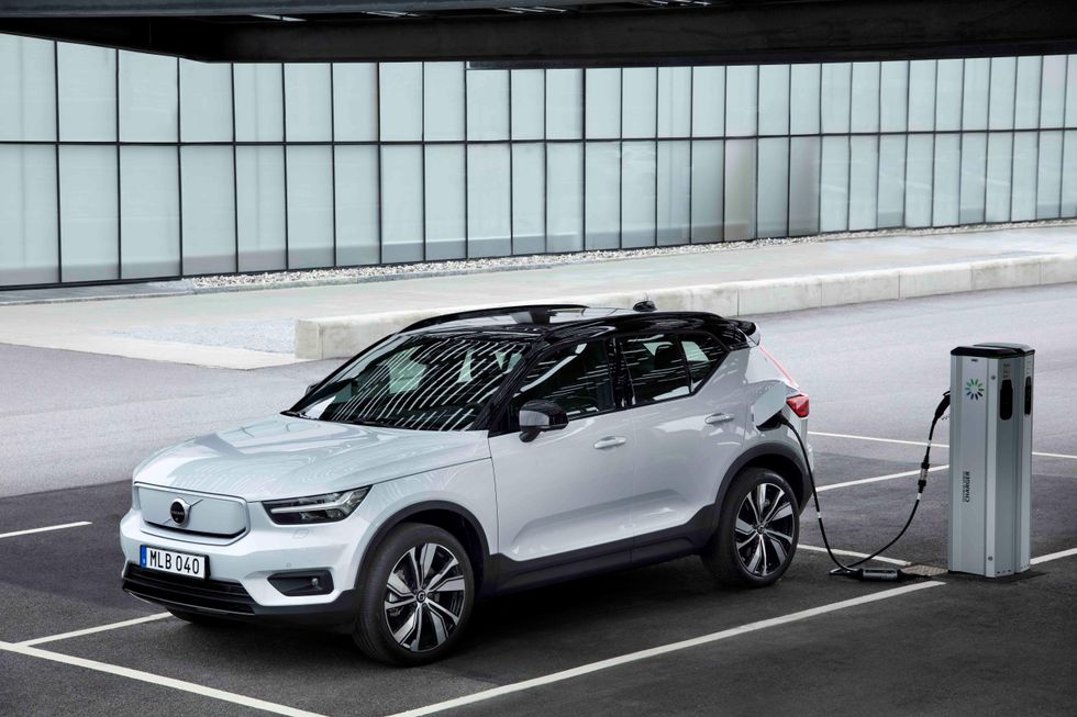 What Is The Difference Between Xc40 Electric Core And Plus