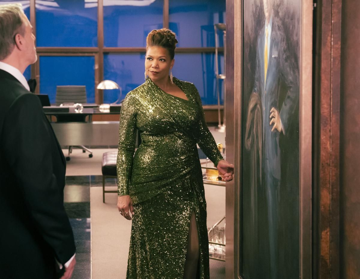 \u200bQueen Latifah in a green gown on the set of The Equalizer
