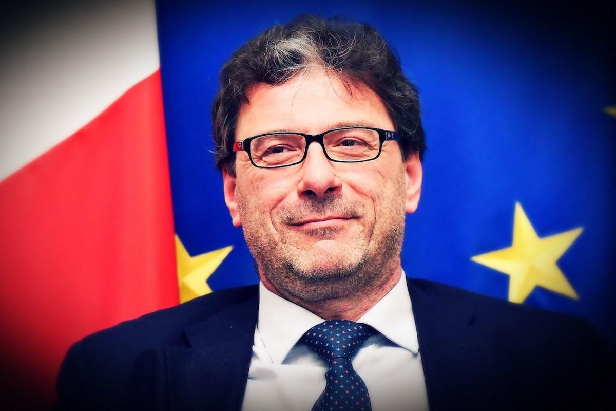 Parte il cantiere vaccini per il 2022 sotto Giorgetti e il capo dei servizi