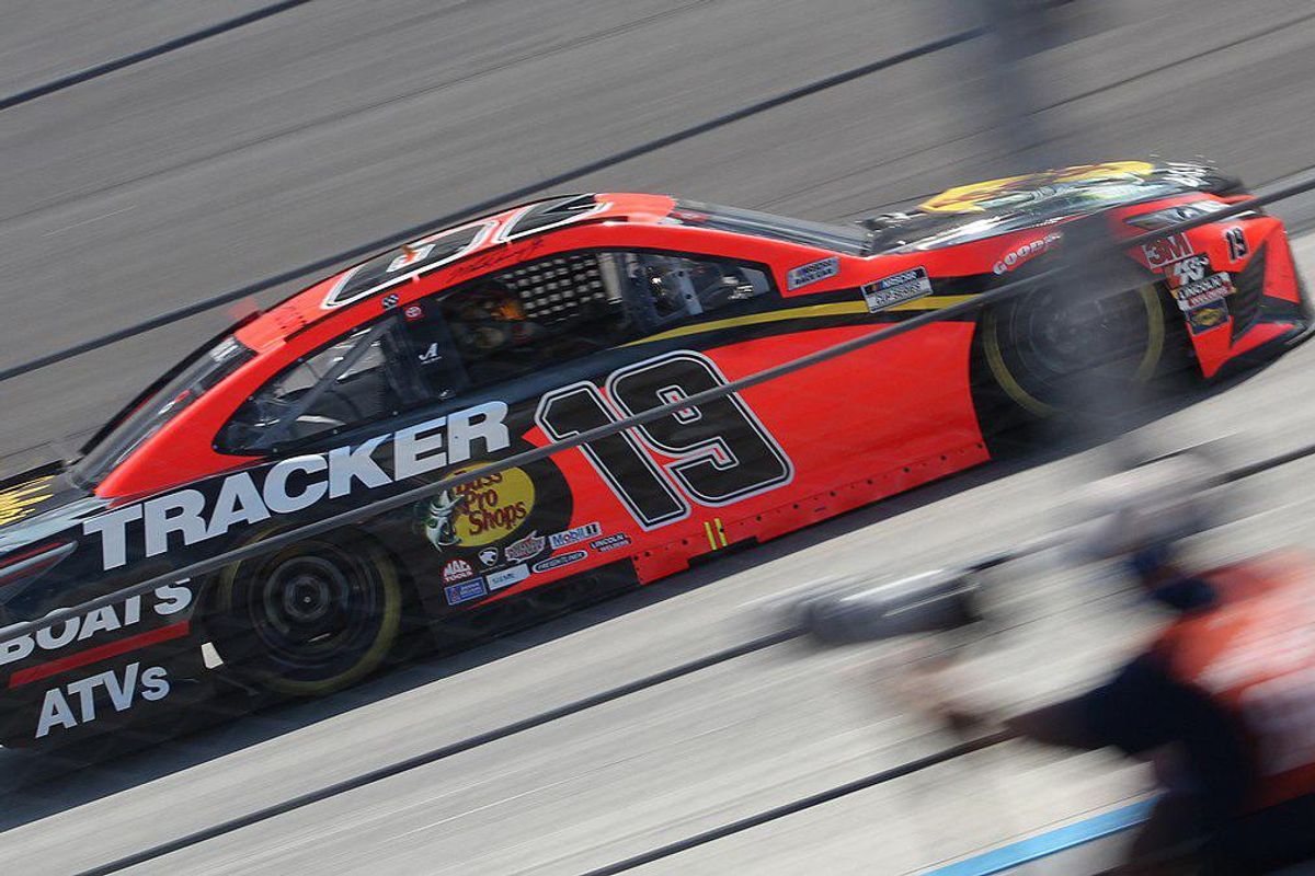 NASCAR heads to Hotlanta for the QuikTrip 500