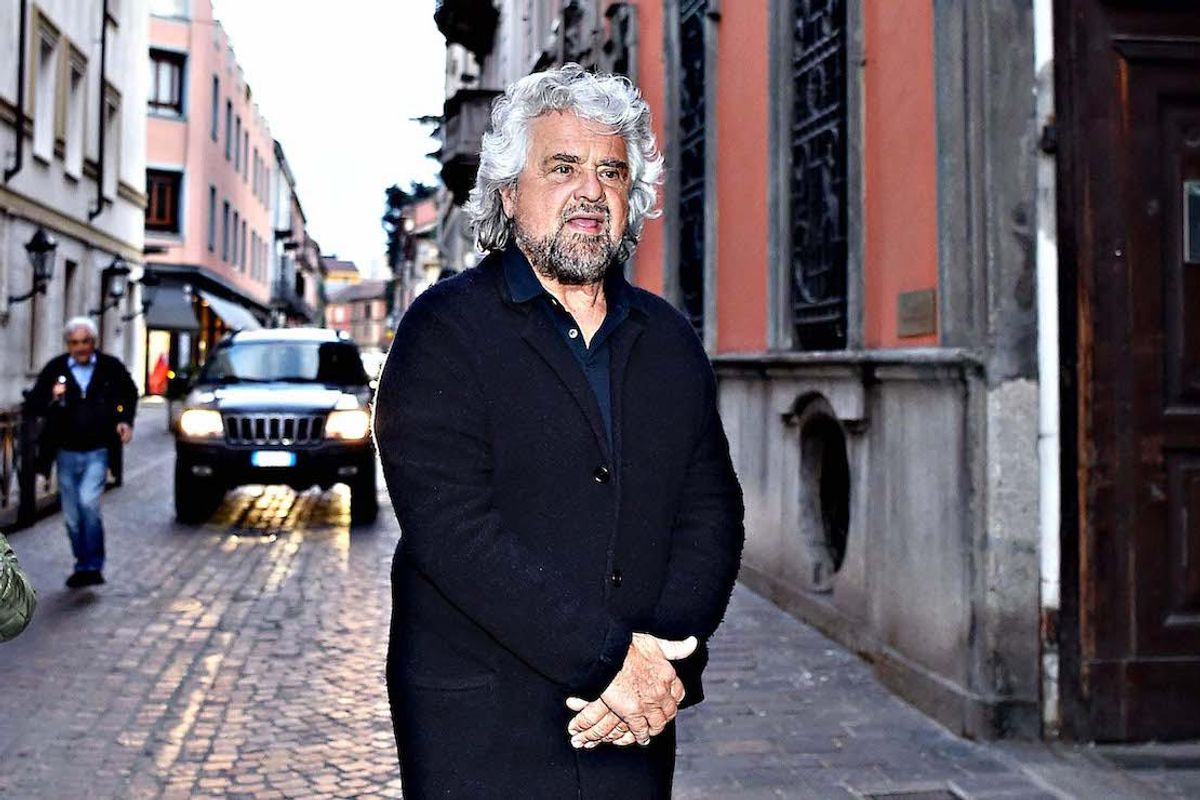 Grillo sforna lo stupidario M5s dei talk show