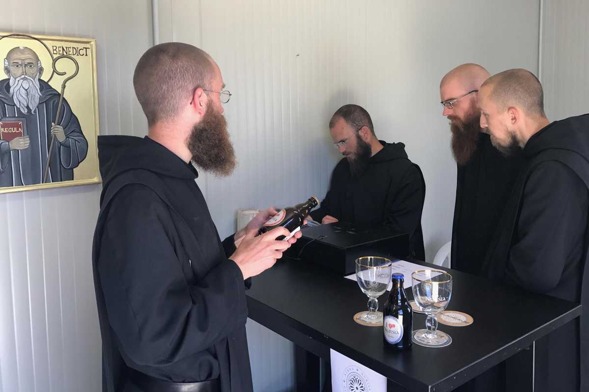 A scuola dai monaci per imparare l’arte del vivere bene