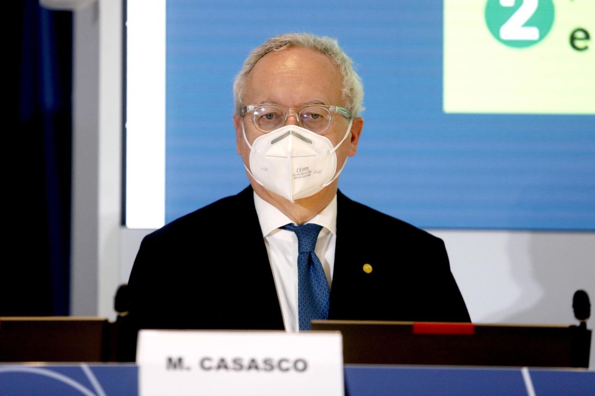 Maurizio Casasco: «Se la burocrazia non intralcia i dipendenti li vacciniamo noi»