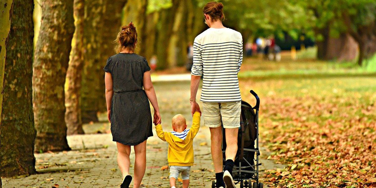 People Break Down The Most Absurd Lies Their Parents Ever Told Them