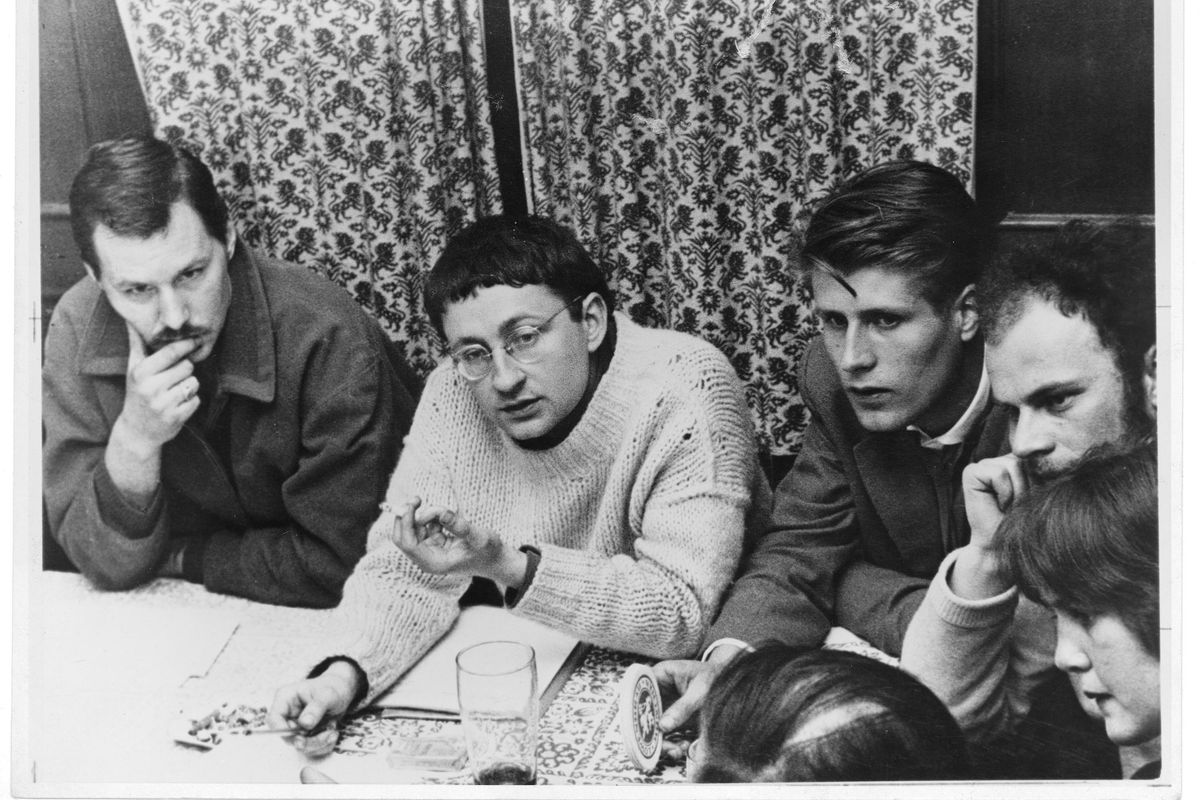 Rileggere Guy Debord contro le balle su voto a 16 anni e cittadinanza facile