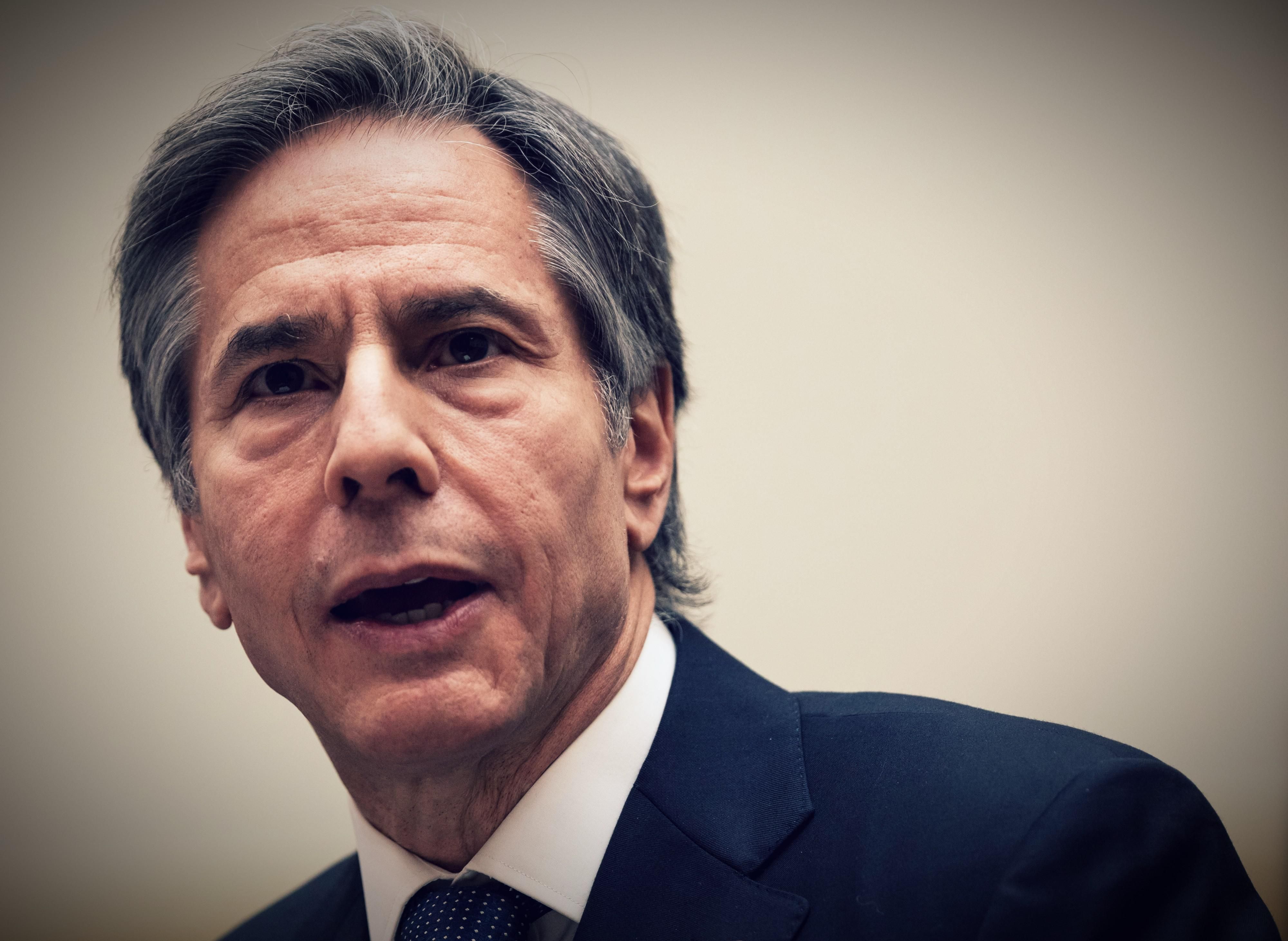 Nato, gli Usa schiaffeggiano Berlino e Ankara