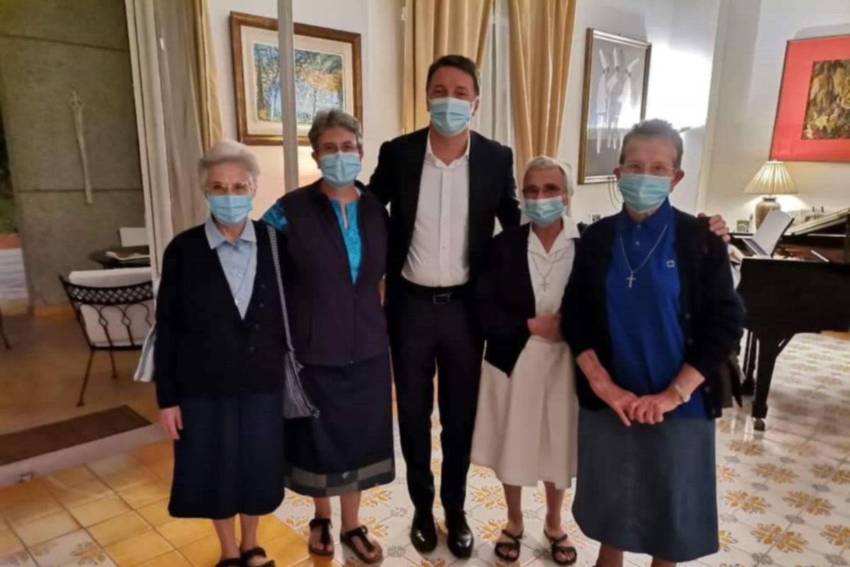 Renzi «nasconde» gli imprenditori. Il tour pagato dal «re» dei trasporti