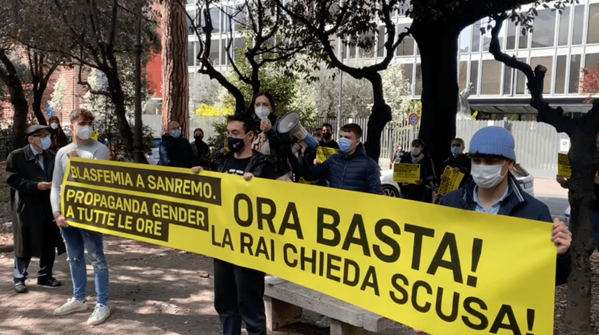 «Flashmob alla Rai di Roma e Milano: stop a un monopolio indecente e offensivo che ci costa 2 miliardi»