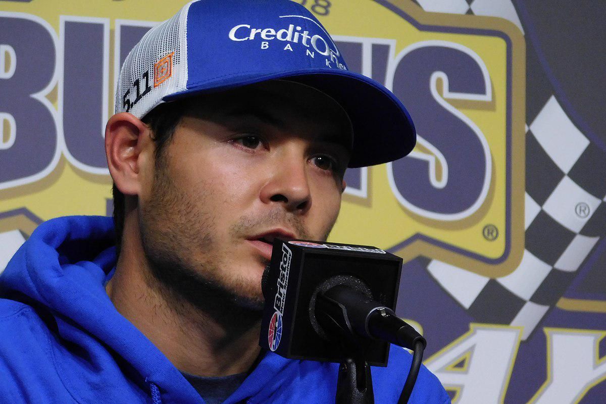 NASCAR goes dirt racing in Bristol this weekend