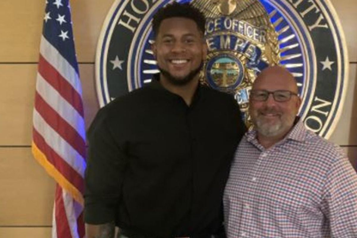 NFL lineman and fellow good samaritan saved a retired schoolteacher from sexual assault