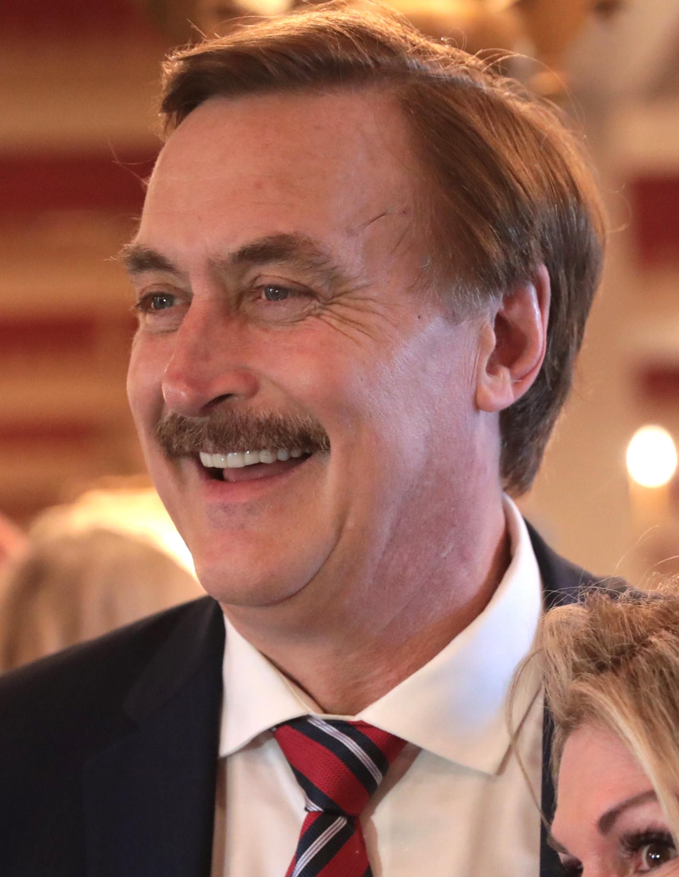 On Bannon’s Show, 'MyPillow Guy’ Promises Supreme Court Will Void 2020 Election