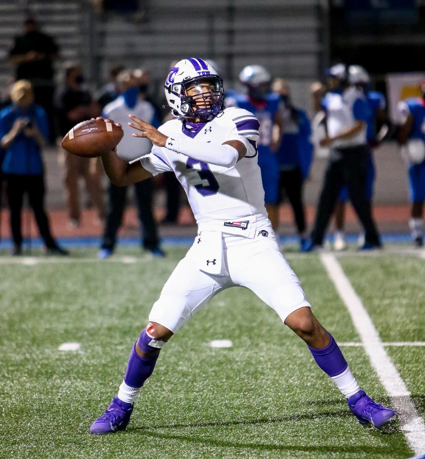 Ridge Point's Emanuel Jr. puts on an athletic show at Elite 11 Regional