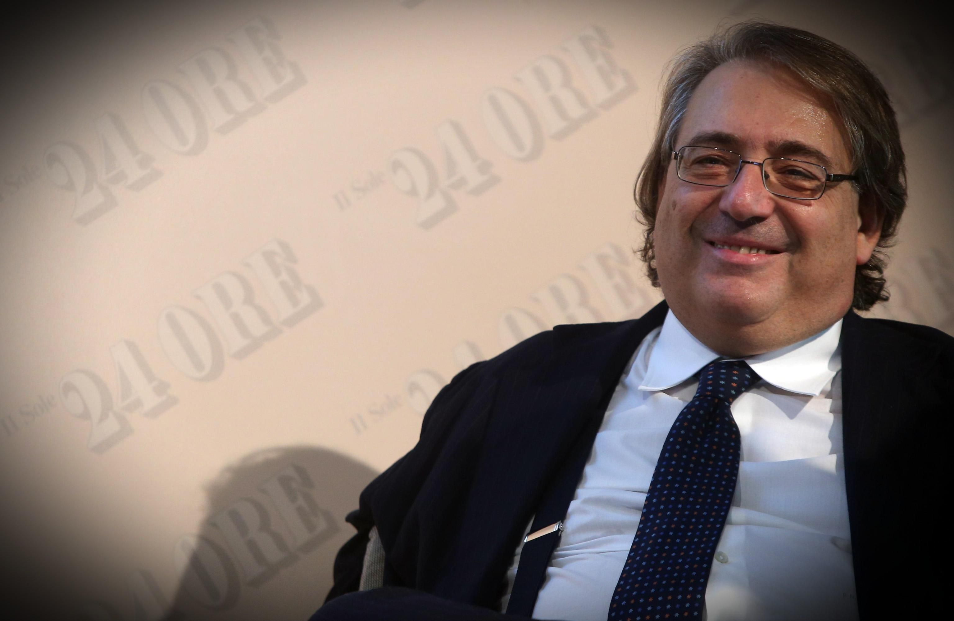 Tre email messe agli atti inguaiano l’ex direttore del «Sole 24 Ore»
