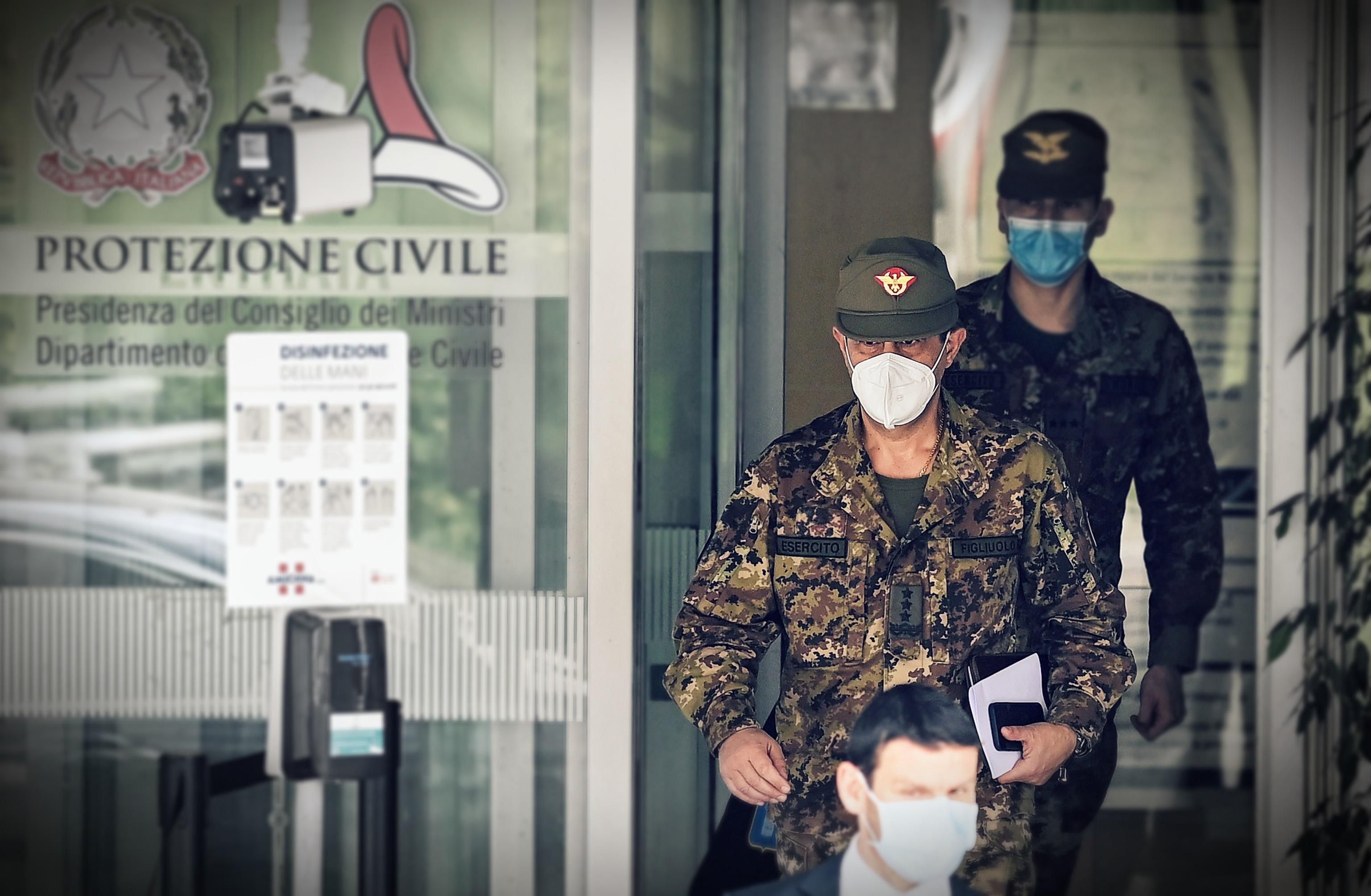 Ennesima tegola sul piano vaccinale. Si rischia un mese e mezzo di ritardo