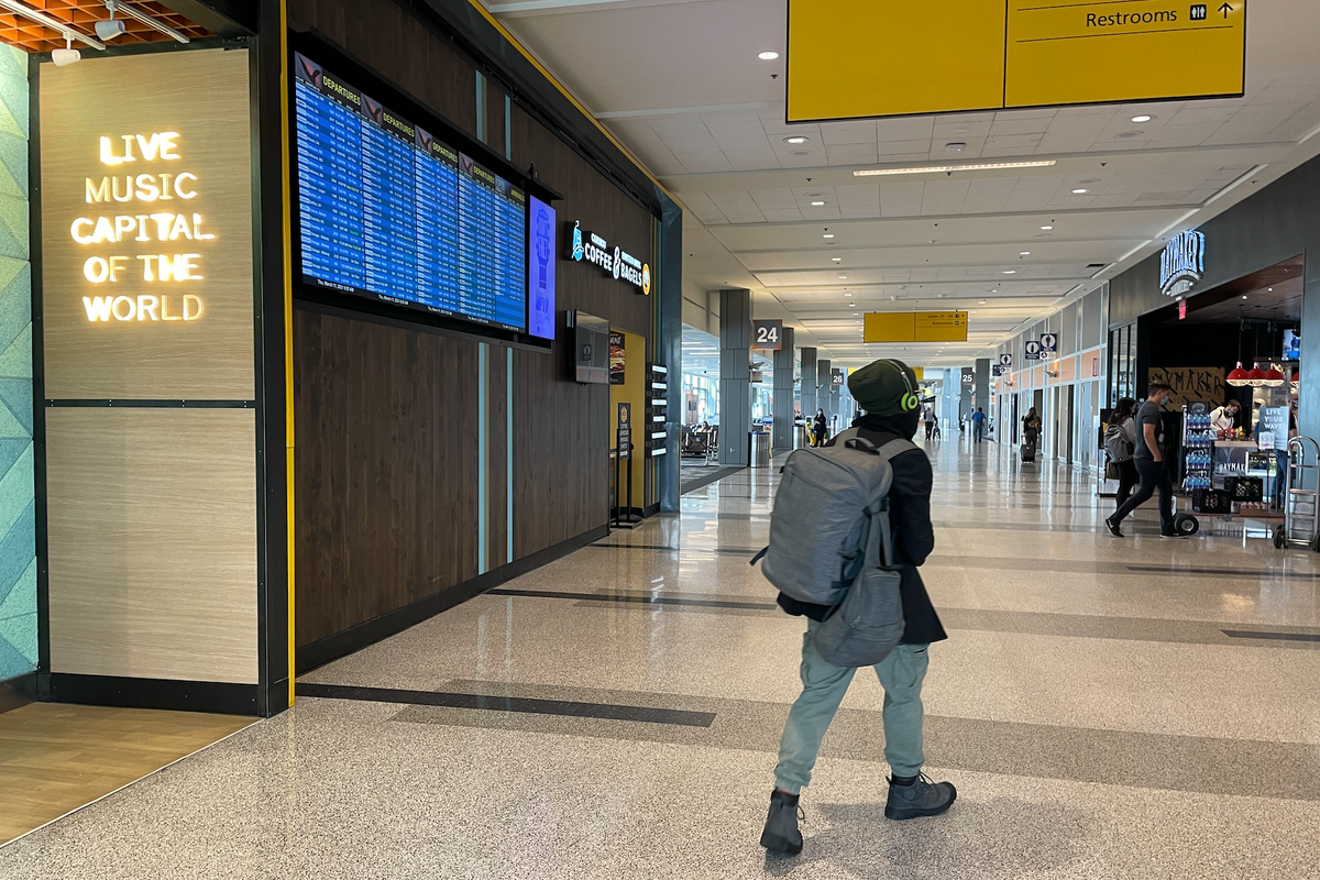 Frigid weather leads to over 100 flight cancellations at Austin airport