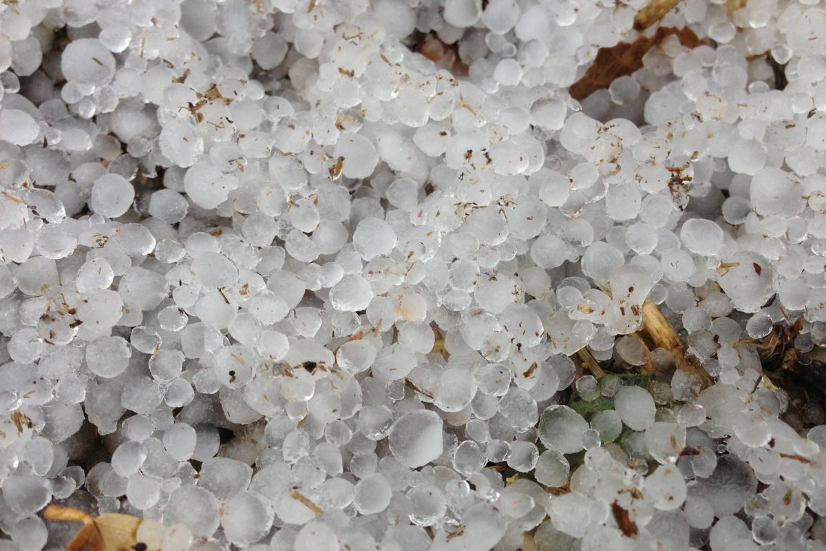 April showers linger bringing possible large hail to North Austin tonight