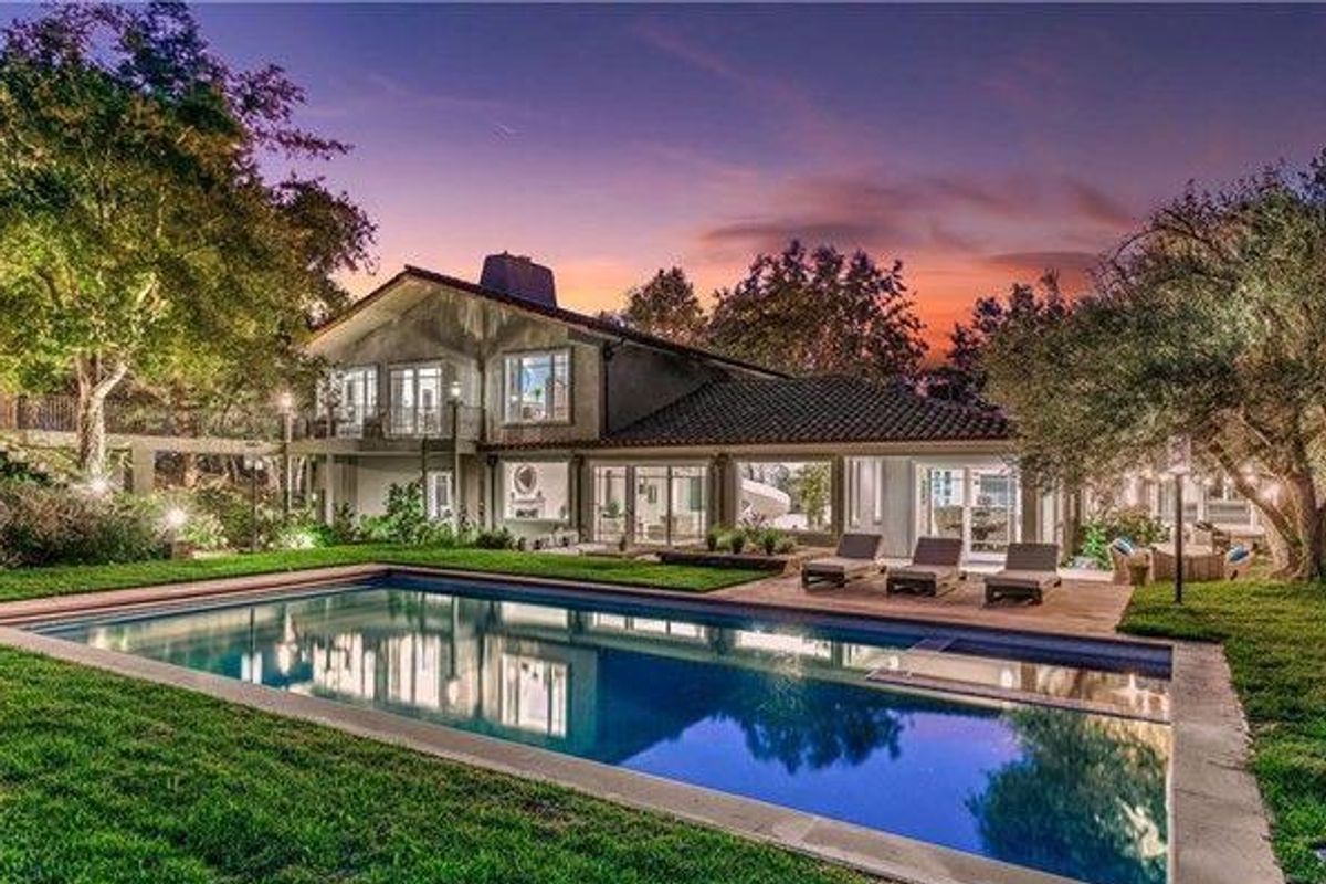 SOLD: Rogan cuts California ties with sale of former LA home