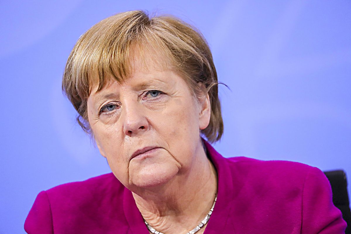 Gli scienziati? Foglie di fico. Comanda la Merkel. E ci rovina