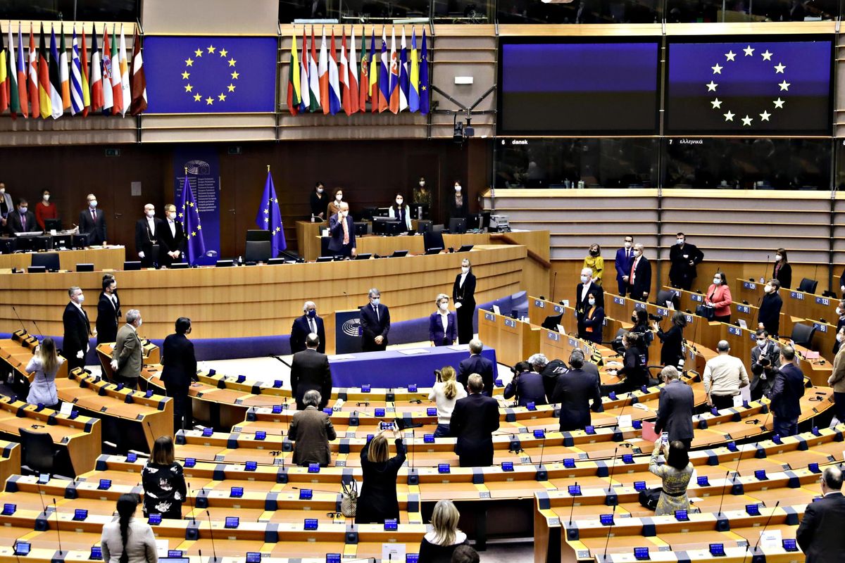 Il Parlamento europeo fa a pezzi il Recovery