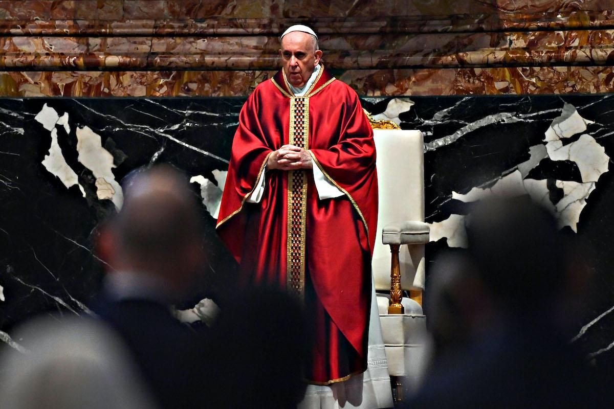I preti tedeschi si ribellano al Papa e benedicono le coppie omosessuali
