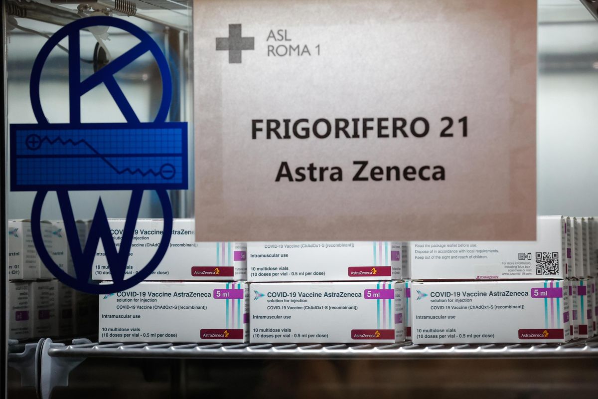 Stop ad Astrazeneca in Olanda, ma in Uk i decessi son crollati