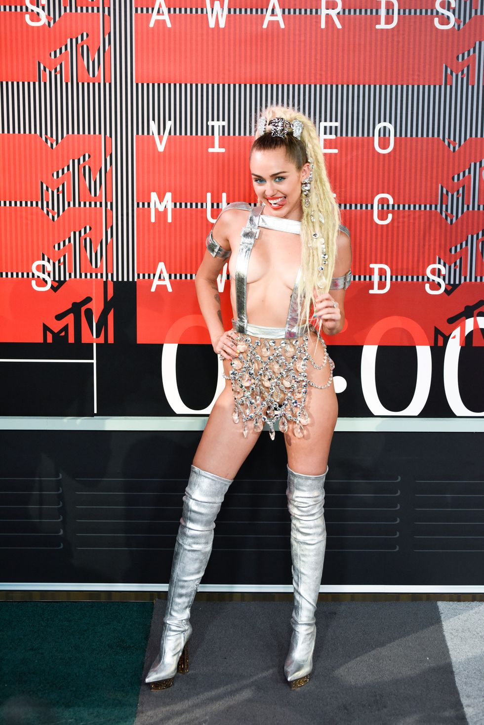 VMAs 2015: The Best and Worst Red Carpet Fashion