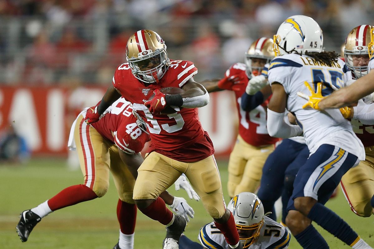49ers RB Austin Walter gives back to Crosby H.S. with Night of Champions
