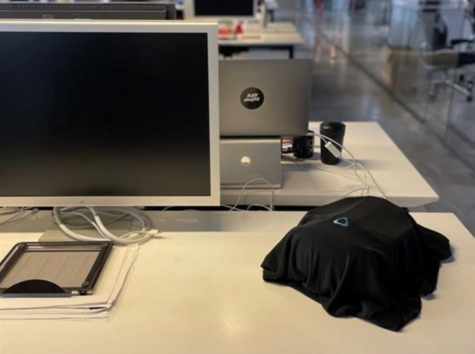 HTC VR headset teaser image