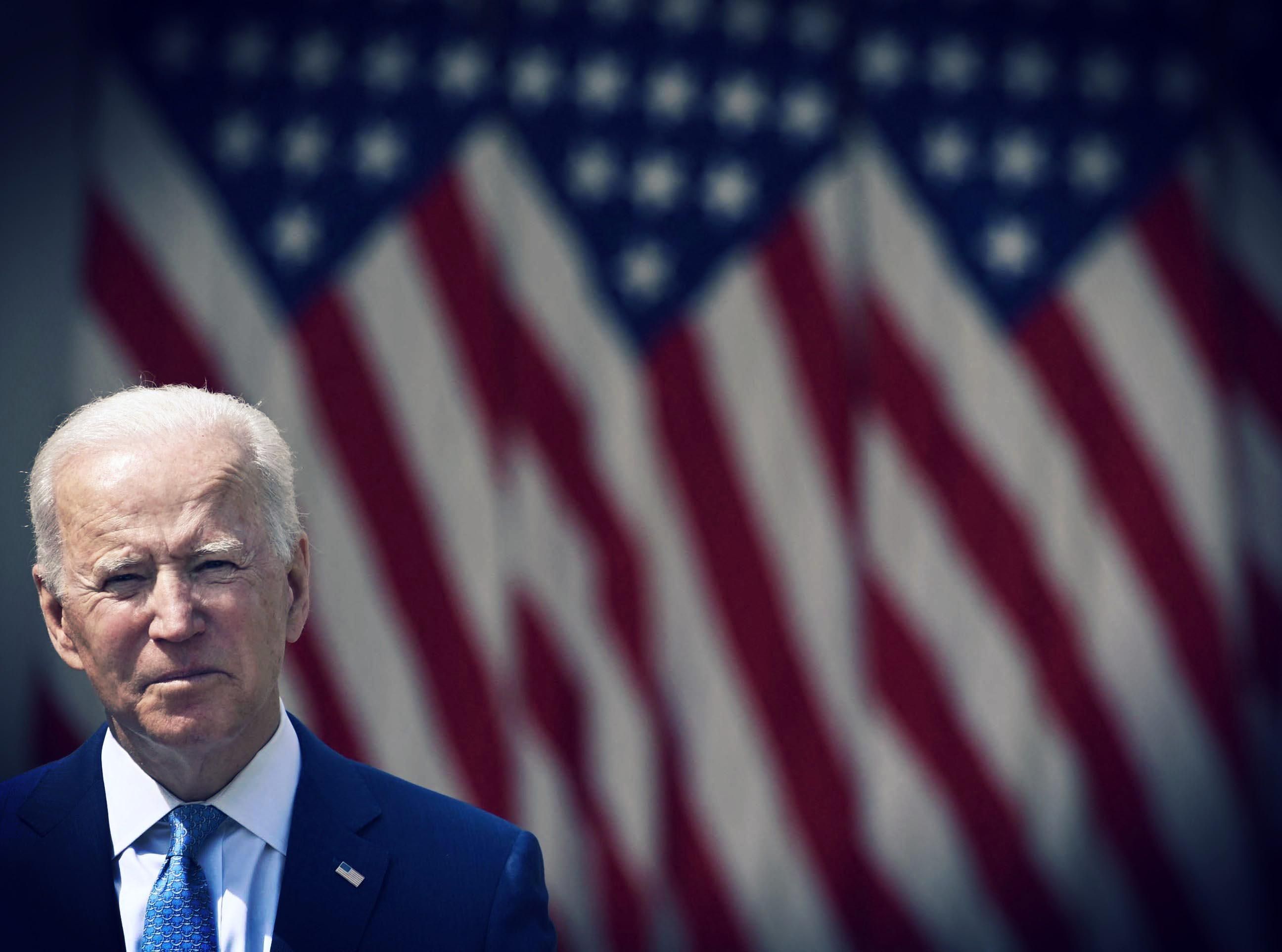 Migranti, lo strano appalto di Biden