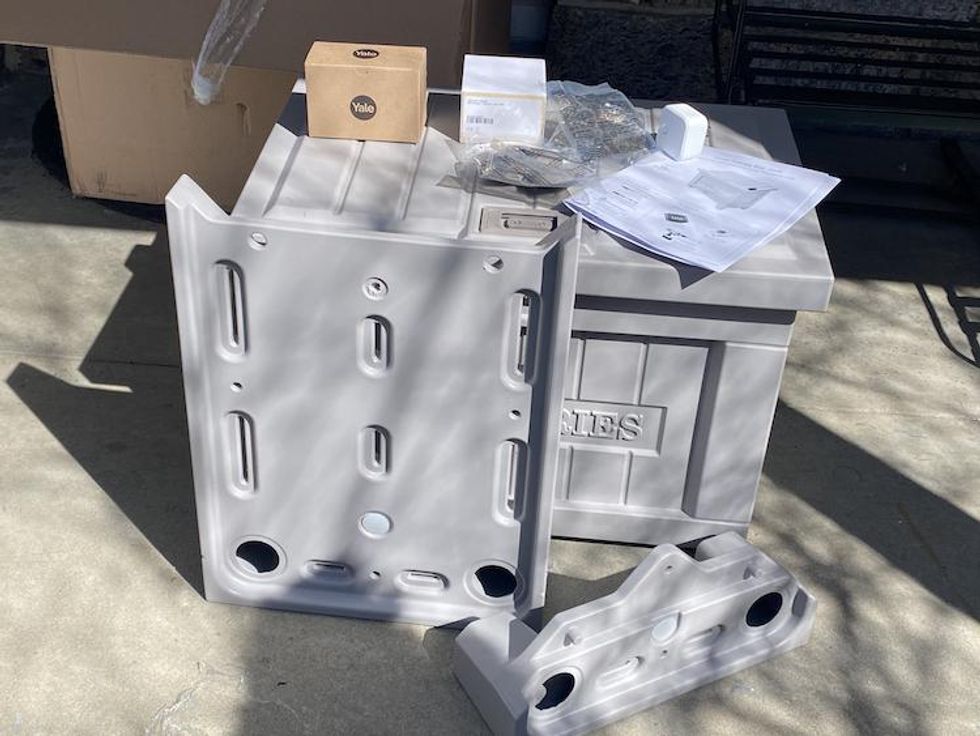 As more and more people work from home, more deliveries are being made as a result. Whether it\u2019s a special gift for a family member or a package for work, parcels are piling up outside your front door. To help prevent anyone from coming by and stealing them off your front porch, Yale has a new solution called Yale Smart Delivery Box. It\u2019s designed to help keep your deliveries from being stolen or damaged. And in some cases, it can also prevent them from getting wet due to inclement weather. Yale sent us one to test and here is what we found.