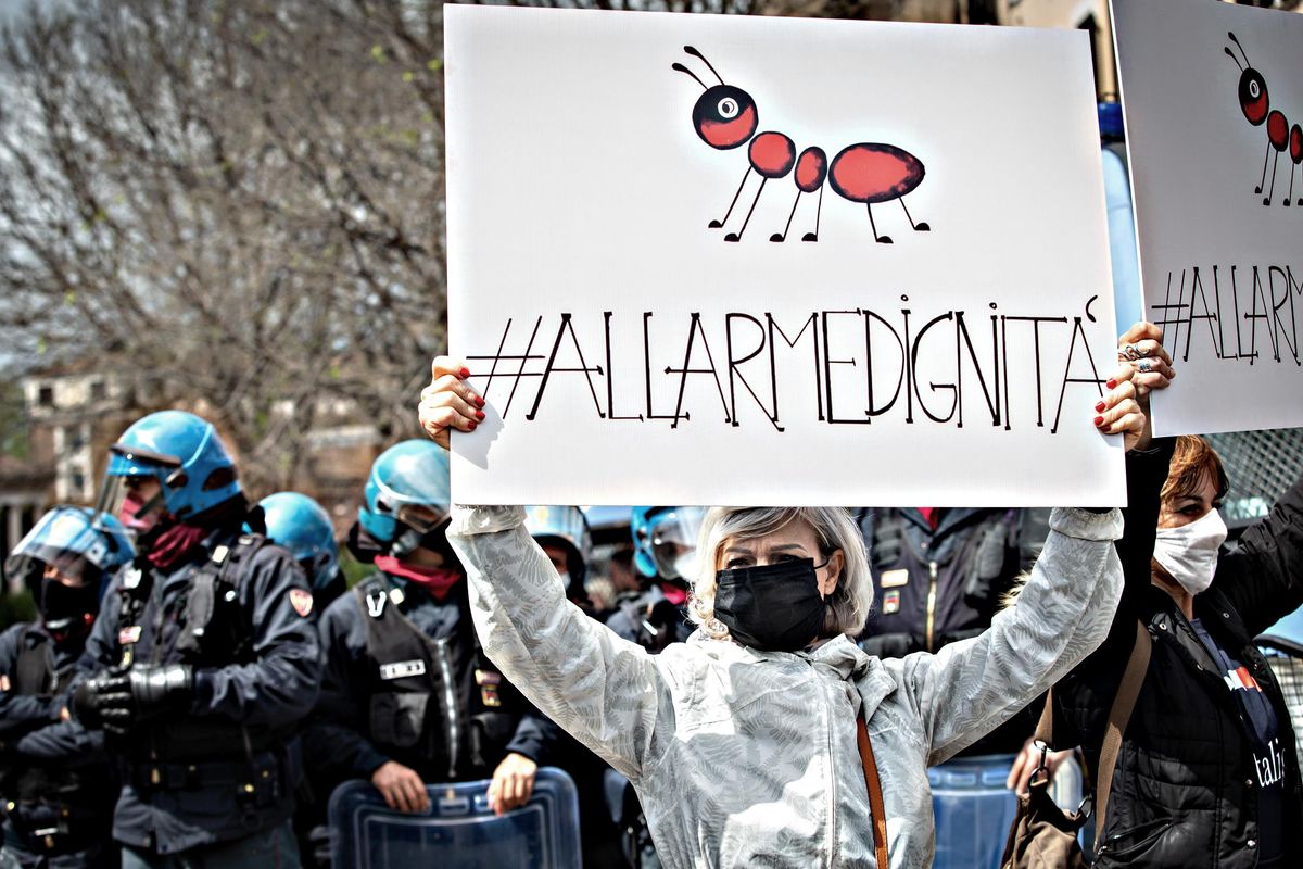 Tutti d’accordo sulle riaperture ma si continua a litigare sul quando