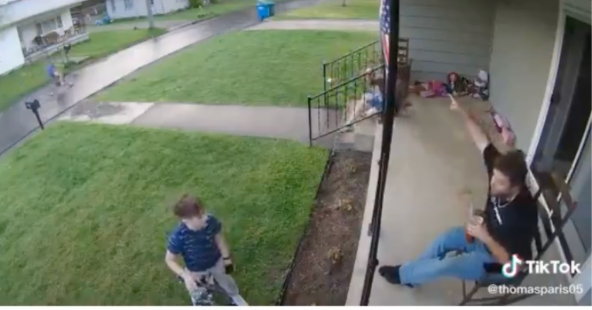 Guy Throws Tantrum After Boy Calls Him Out For Displaying 'Racist' Confederate Flag On His Porch