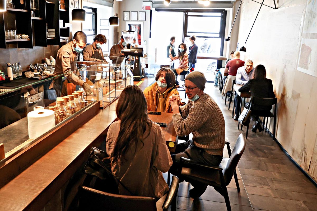 Il piano per riaprire (anche in zona rossa)